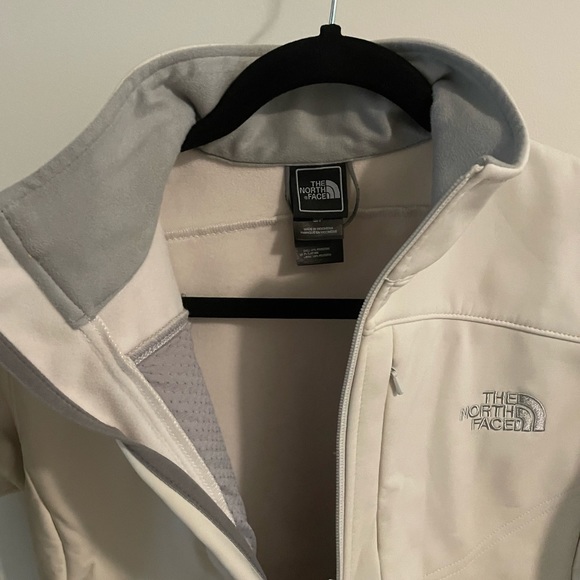 Northface light jacket - Picture 2 of 3